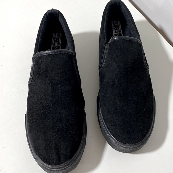 Black belly loafers - Picture 1 of 3